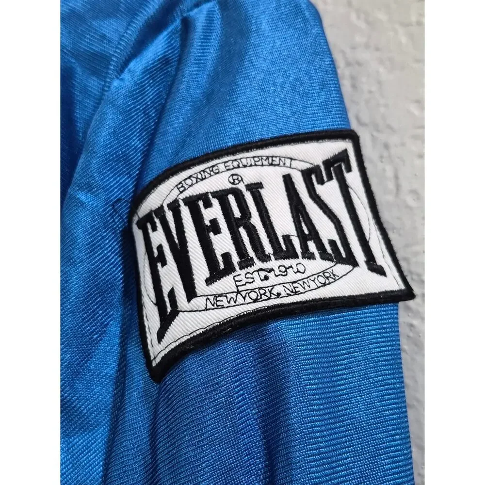 Kids 2-piece Everlast Boxing Robe And Short, see measurements, size tag missing.
